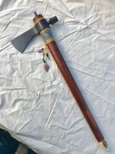 Custom tomahawk — vertical view